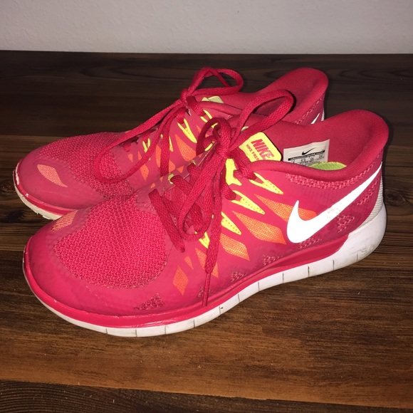 Nike Shoes - Nike Free 5.0
