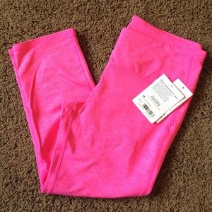 SOLDⓂ️Athleta quest chaturanga capris
