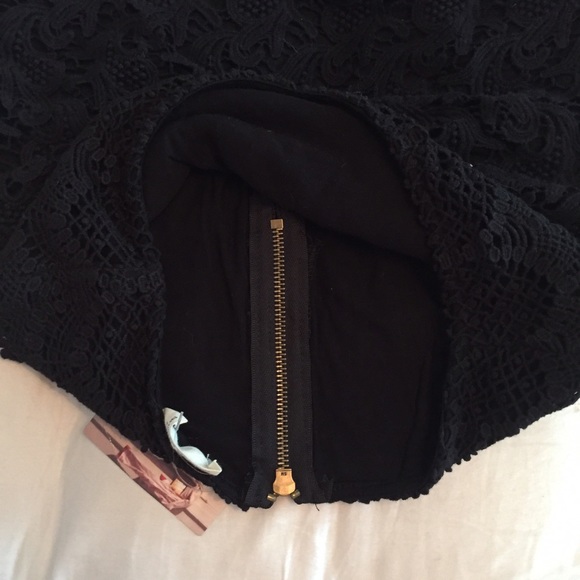 Black Crochet Mini Skirt - Picture 4 of 4