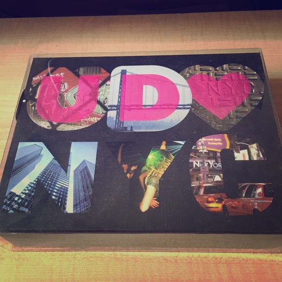 Urban Decay NYC pallets