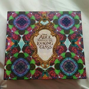 Alice through the looking glass palette