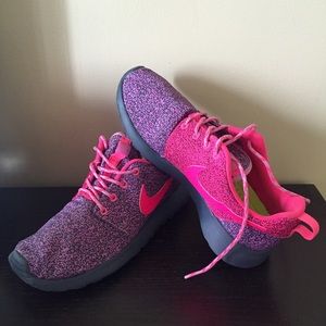 Nike Roshe Run Women's