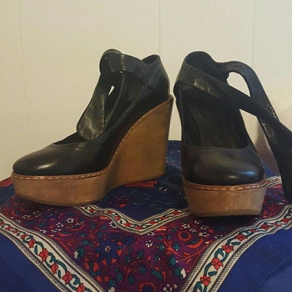 Black Leather Chloe Wedges
