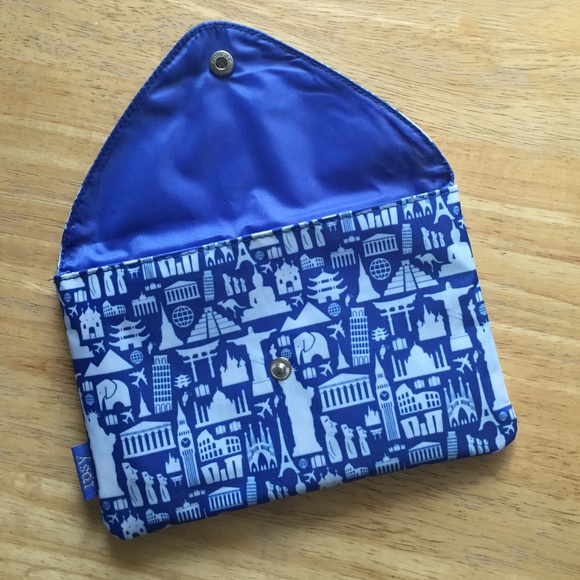 Makeup bag