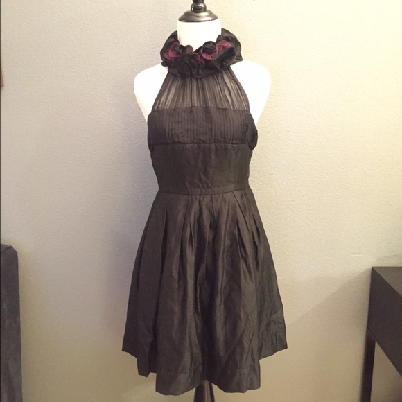 ⏬EUC Miss Me ruffle neck dress
