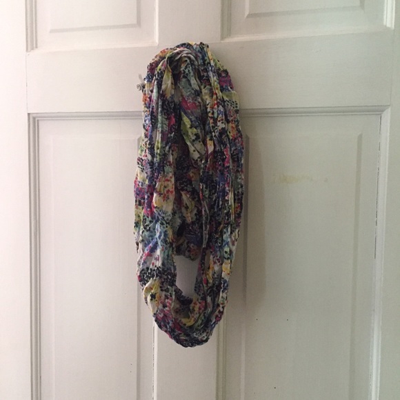 American Eagle patterned circle scarf
