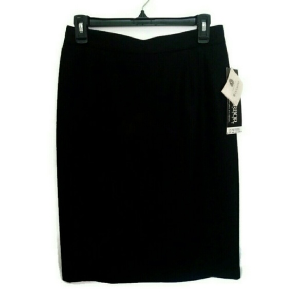 Sag Harbor Dresses & Skirts - Sag Harbor vintage black 100% wool skirt