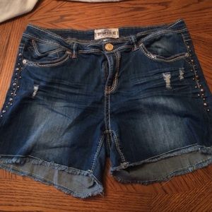 Hydraulic denim shorts, size 20