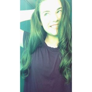 Meet your Posher, Eva