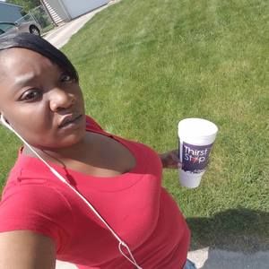 Meet your Posher, Yvonne