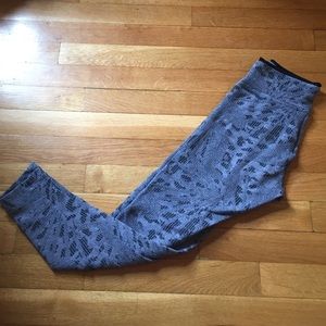 Liquido Active Jacquard Leggings - Small