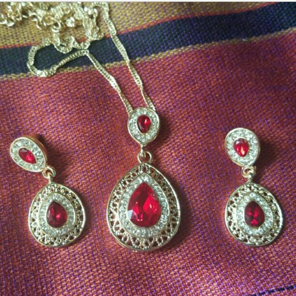 Delicate Jewelry Set