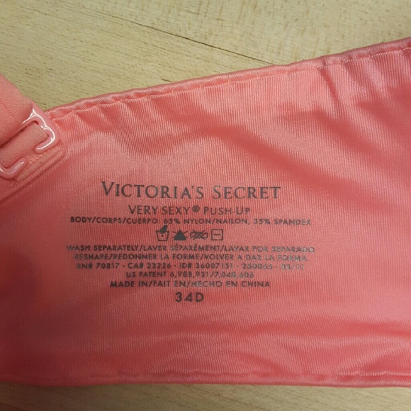 Victoria Secret's Very Sexy push up bras 34D - Picture 2 of 4