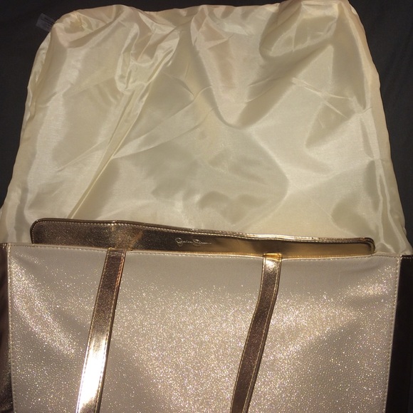 Jessica Simpson Tote **Sold** - Picture 3 of 4