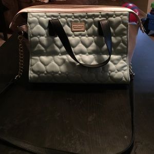 Betsy Johnson lg messenger
