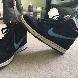 SUEDE NIKE 6.0 HIGHTOPS