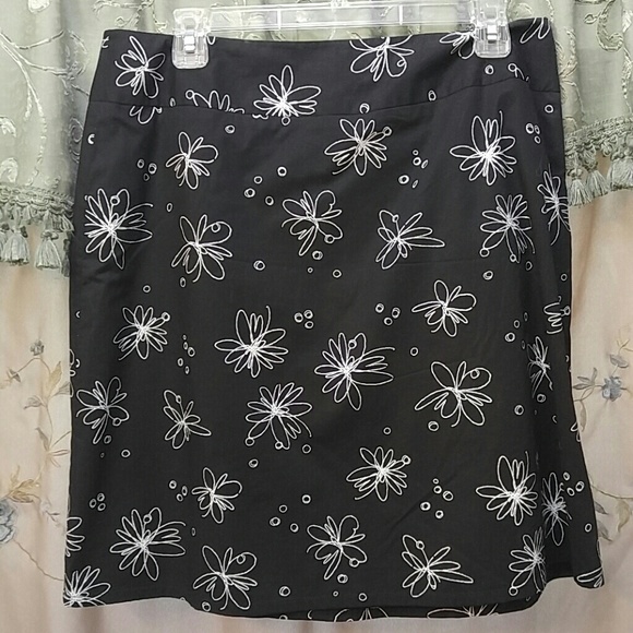Black and White Rafaella Petites Skirt