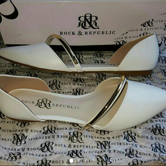 New Rock & Republic White flats 7.5