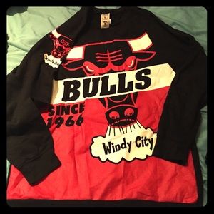 Nwot Chicago Bulls sweater for men size xl