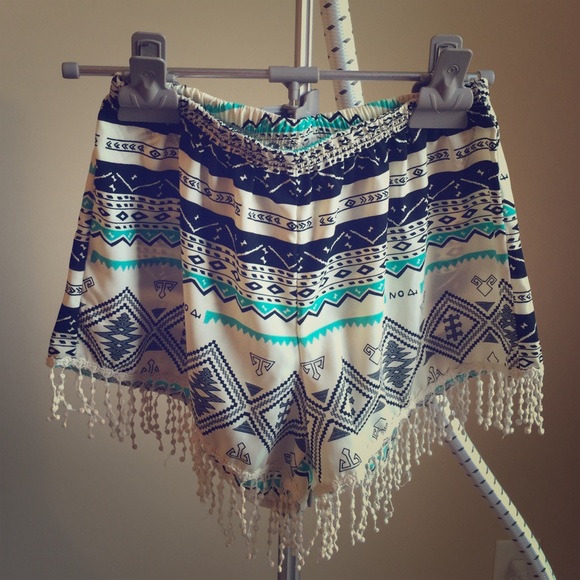 Cute Aztec Print Boutique Shorts Size M