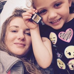 Meet your Posher, Dana