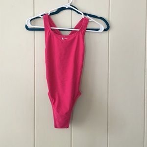 New with tags pink nike bathing suit