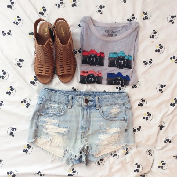 American Eagle Outfitters Pants - American Eagle Distressed Cutoff Shorts