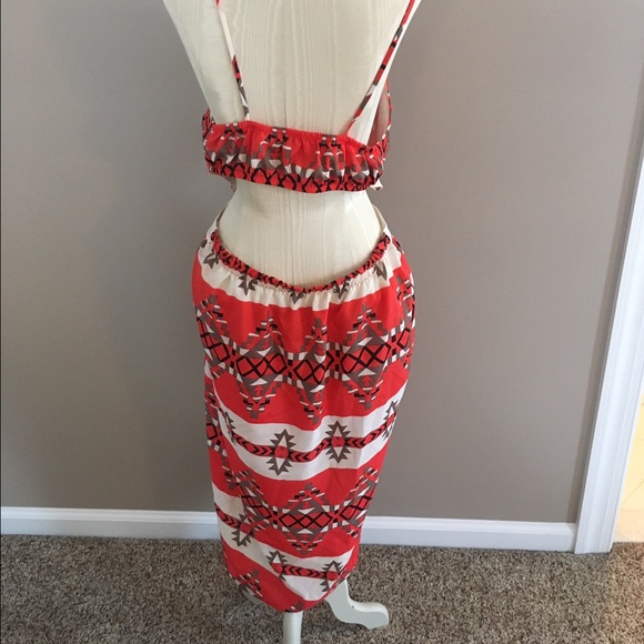 Open back high-low Aztec dress - Picture 2 of 4