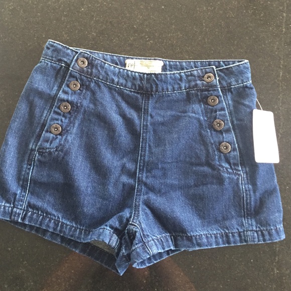 Free People shorts, size 28 available - Picture 2 of 4