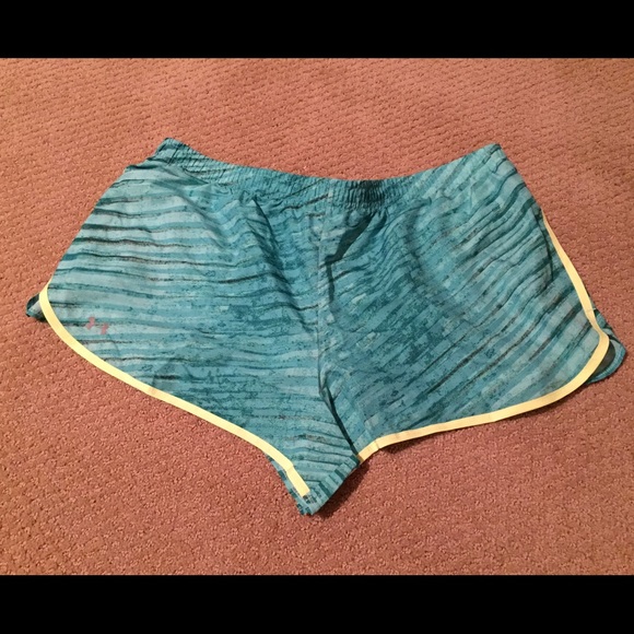 lowest price-Under Armour running shorts - Picture 2 of 2
