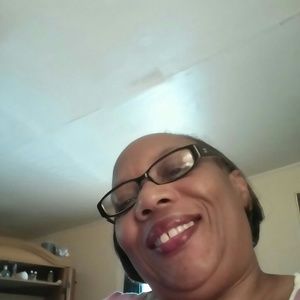 Meet your Posher, Lenise