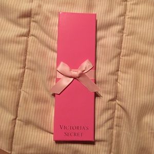 New Victoria's Secret angel wing necklace