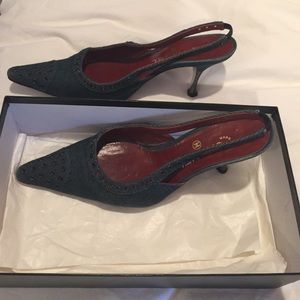 Chanel kitten heels pointed toe