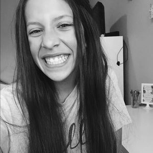 Meet your Posher, Ariana