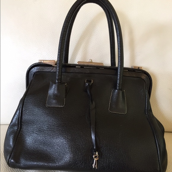 🔴🔴SOLD🔴🔴Black leather Prada bag