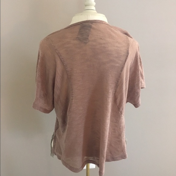 Taupe colored fringe crop top - Picture 2 of 4