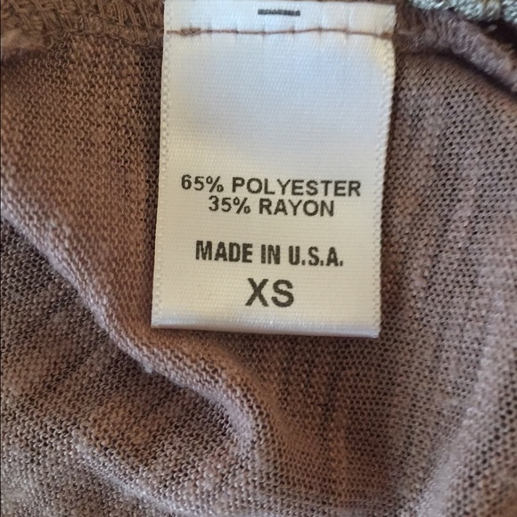 Taupe colored fringe crop top - Picture 3 of 4