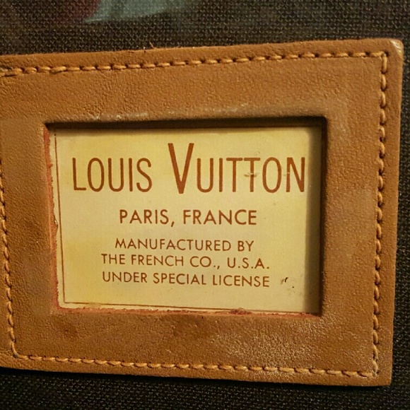 Authentic LV Louis Vuitton Train Case - Saks - Picture 3 of 4