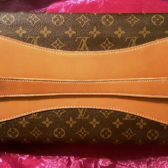 Authentic LV Louis Vuitton Train Case - Saks - Picture 4 of 4