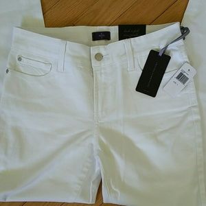 NYDJ Mini Boot jeans, size 4. Optic white. NWT!!!!
