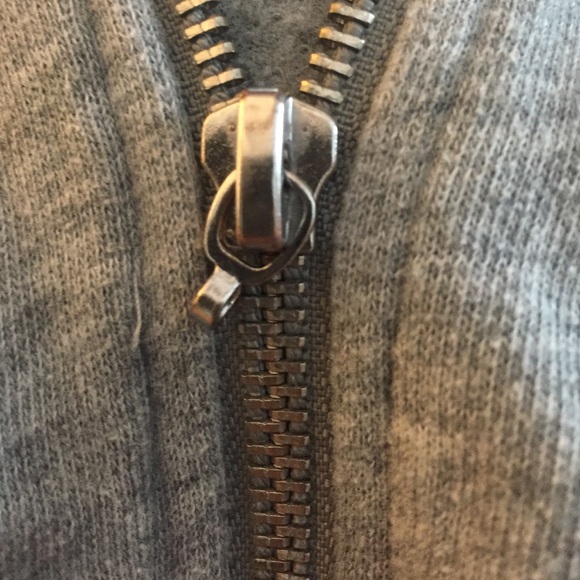 *LIMITED EDITION* Grey Victoria's Secret zip up - Picture 4 of 4