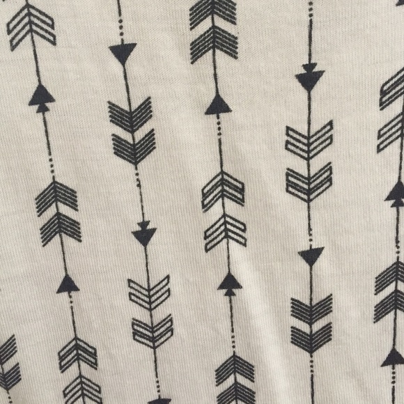 Arrow Tshirt - Picture 3 of 3