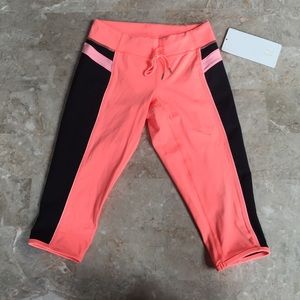 Brand new Lululemon heat it up crop