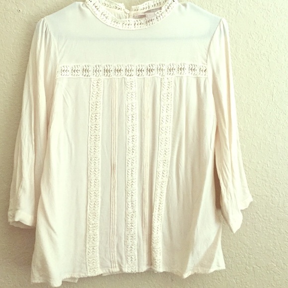 Simple Cream Blouse - Picture 1 of 3