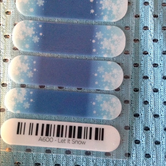 1/2 sheet of Jamberry Nail Wraps