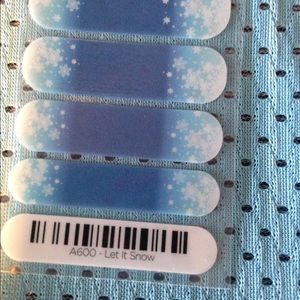 1/2 sheet of Jamberry Nail Wraps