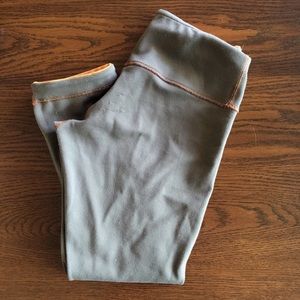 Lululemon Cropped Yoga