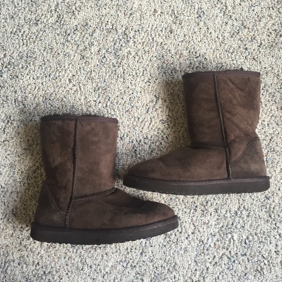 brown uggs with black leggings brown uggs with black leggings