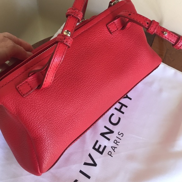 💘SOLD💘Givenchy Mini Pandora - Picture 4 of 4