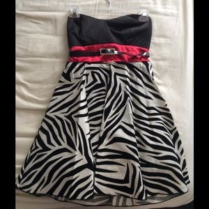 Short zebra print dress with a belt